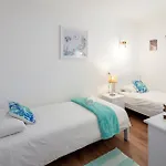 Apartament Silver Coast Tulip *